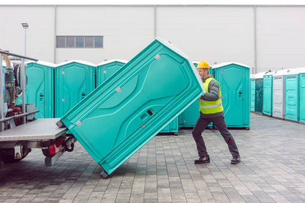 Portable Toilet Options We Offer in Buenaventura Lakes, FL